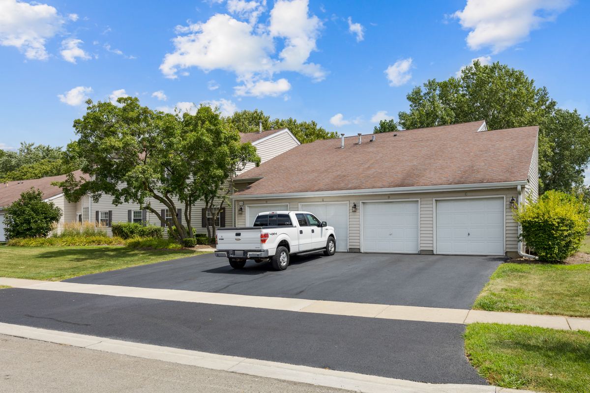 106 Gant Circle, Unit H Streamwood, IL 60107 - Photo 19 of 20 a houses view with a outdoor space