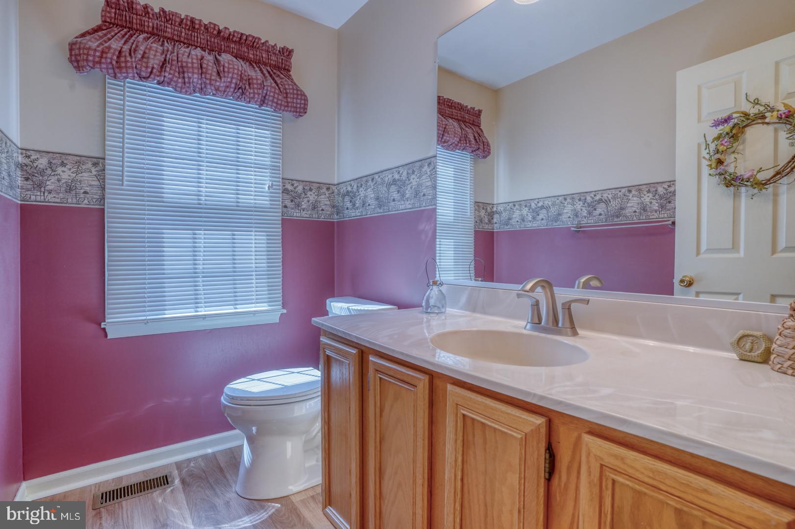11 Woodpecker Road Newark, DE 19711 - Photo 16 of 35 Main Floor Powder Room