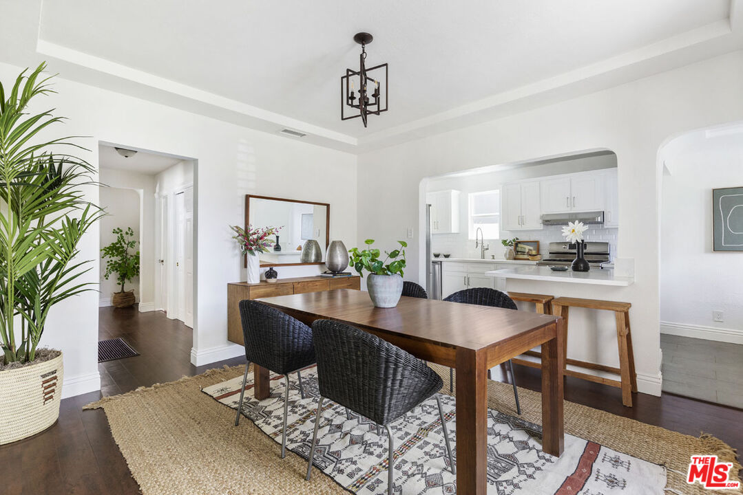 3002 Buckingham Road Los Angeles, CA 90016 - Photo 9 of 27 a view of a dining room with furniture