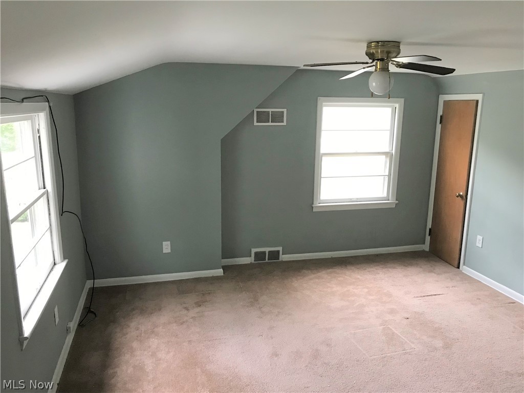 664 Quilliams Road Cleveland Heights, OH 44121 - Photo 9 of 14