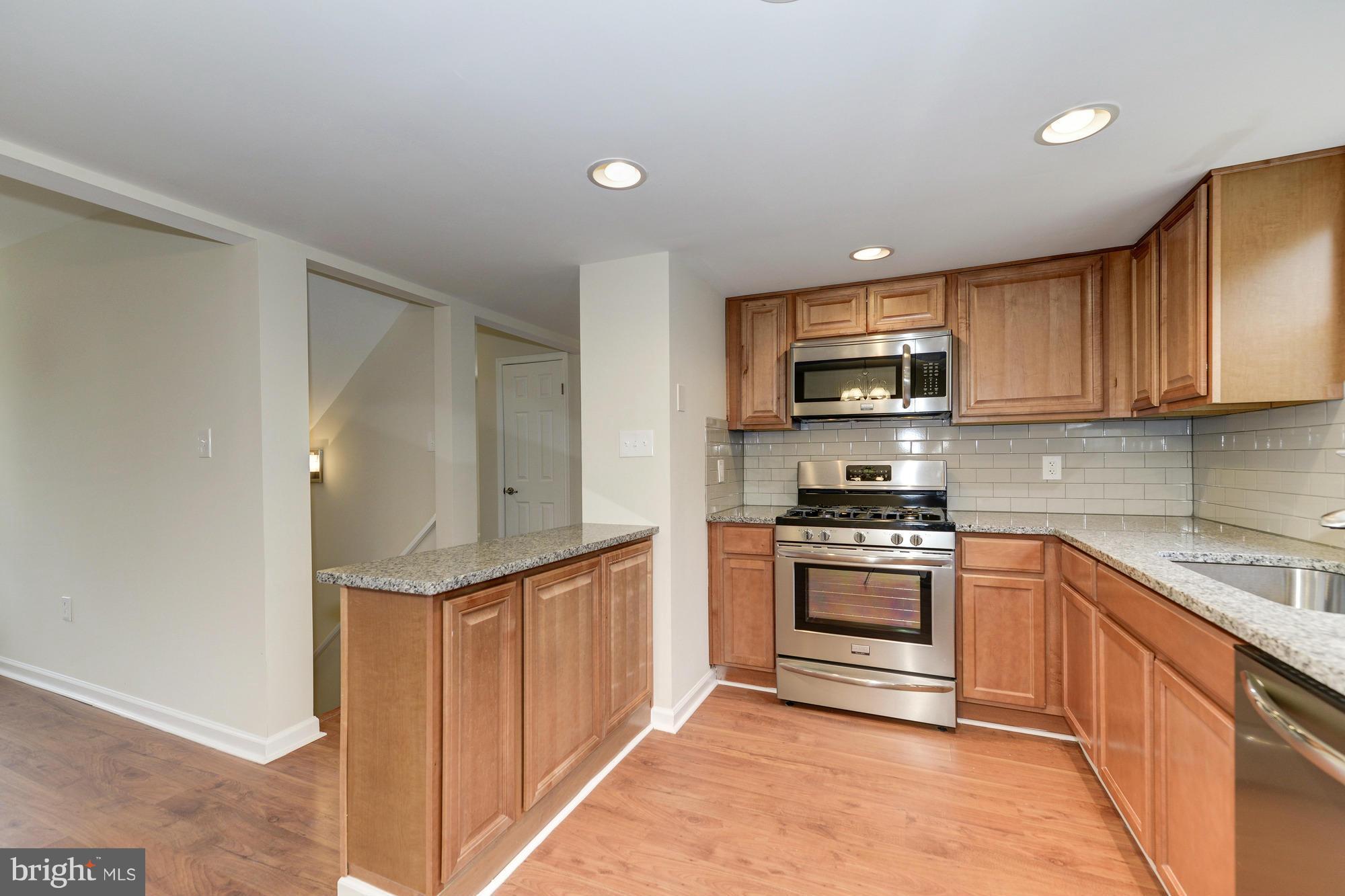 13718 Palm Road Woodbridge, VA 22193 - Photo 15 of 30 Interior (General)
