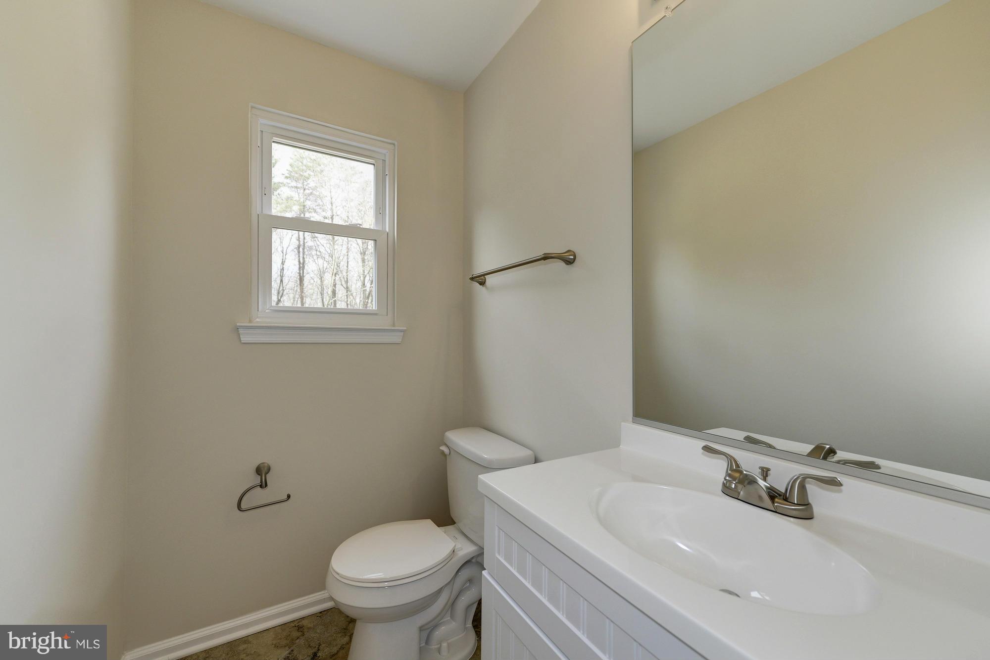 13718 Palm Road Woodbridge, VA 22193 - Photo 9 of 30 Interior (General)