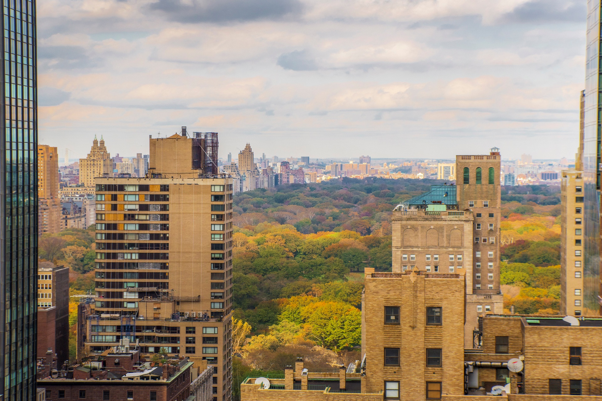 159 West 53rd Street, Unit 31D Manhattan, NY 10019 - Photo 10 of 13