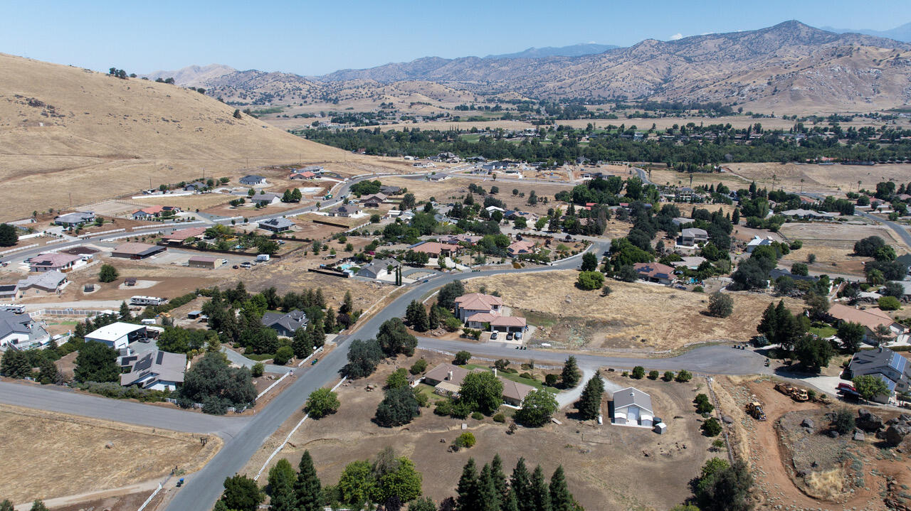 16657 Thomas Drive Springville, CA 93265 - Photo 37 of 37 an aerial view of a city