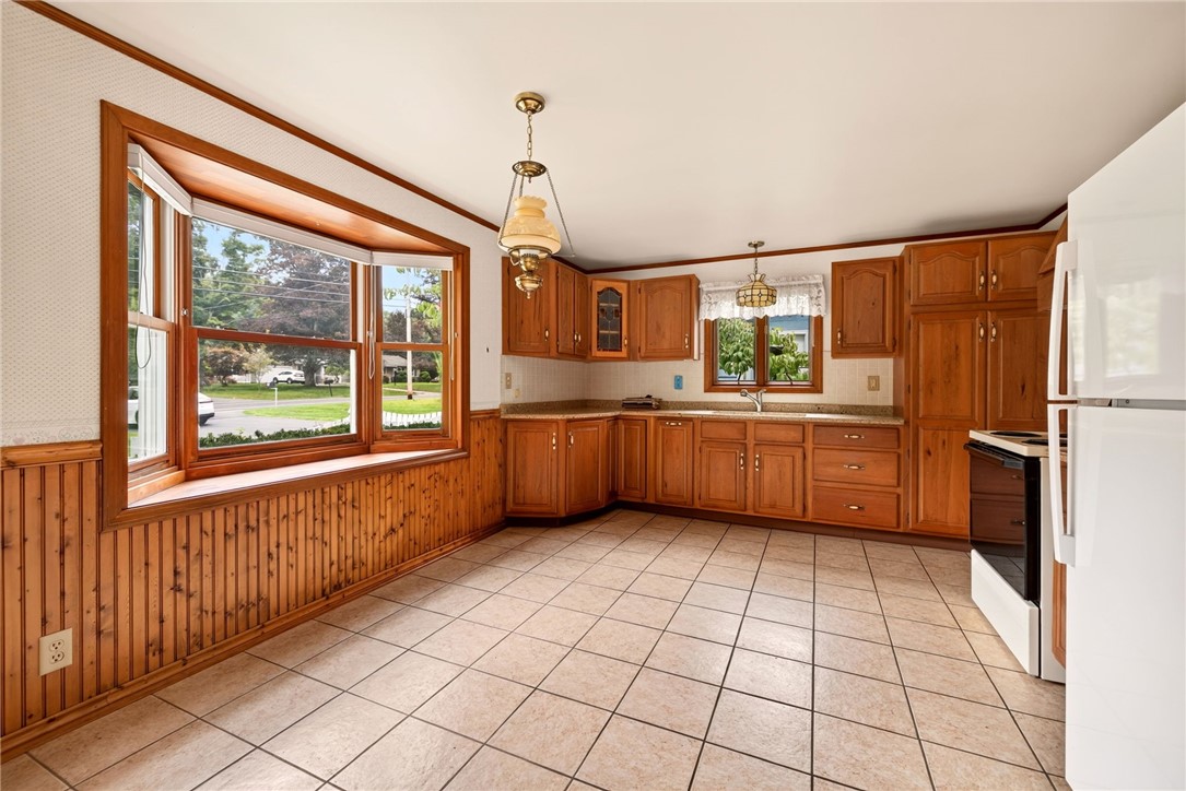 1070 Shoemaker Road Webster, NY 14580 - Photo 5 of 24 Gallery Image 5