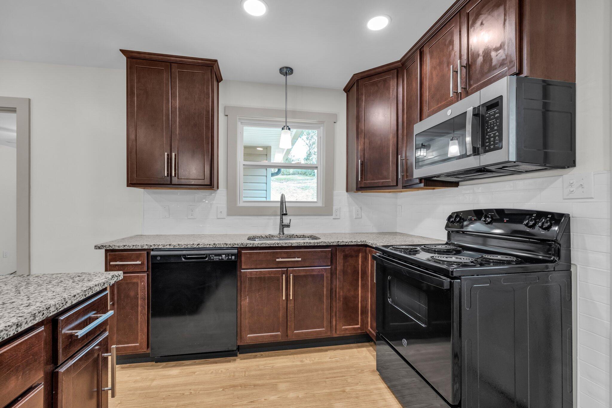 4505 Eldridge Road Hixson, TN 37343 - Photo 13 of 25 18-web-or-mls-4T1A6664