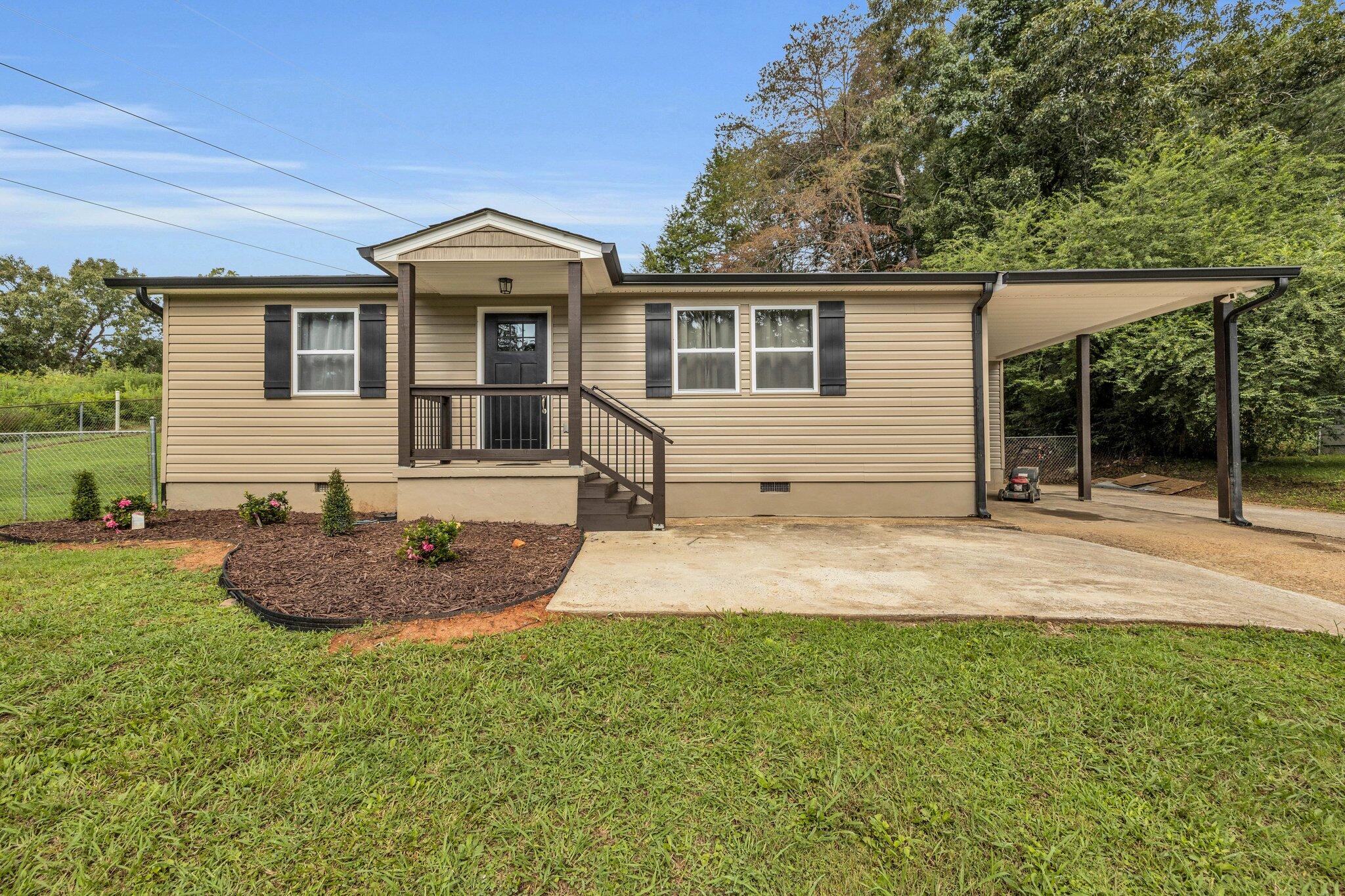 4505 Eldridge Road Hixson, TN 37343 - Photo 3 of 25 3-web-or-mls-4T1A6604