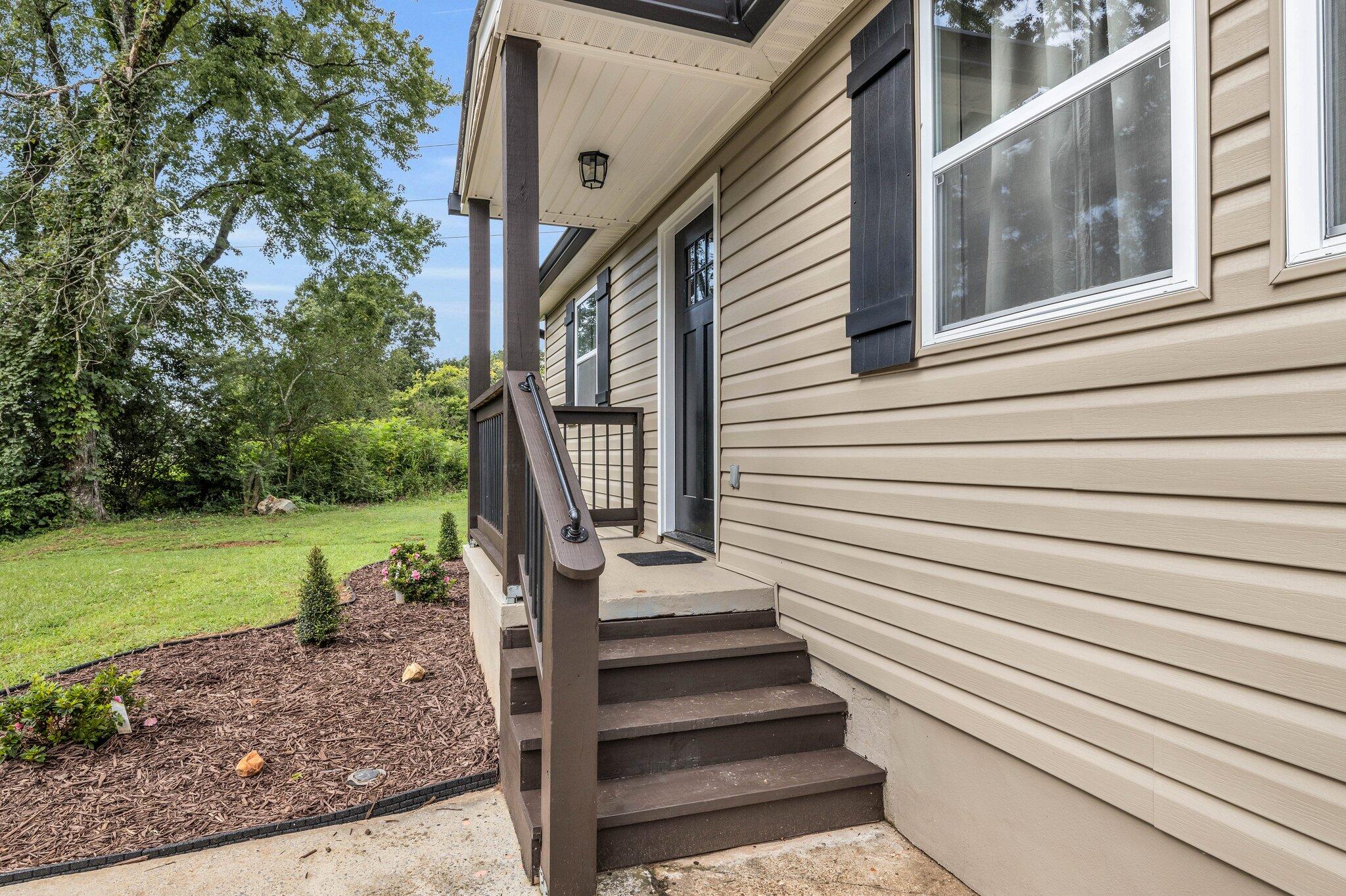 4505 Eldridge Road Hixson, TN 37343 - Photo 4 of 25 4-web-or-mls-4T1A6601