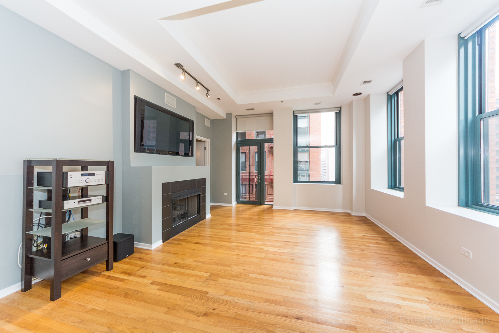 208 West Washington Street, Unit 1010 Chicago, IL 60606 - Photo 2 of 19