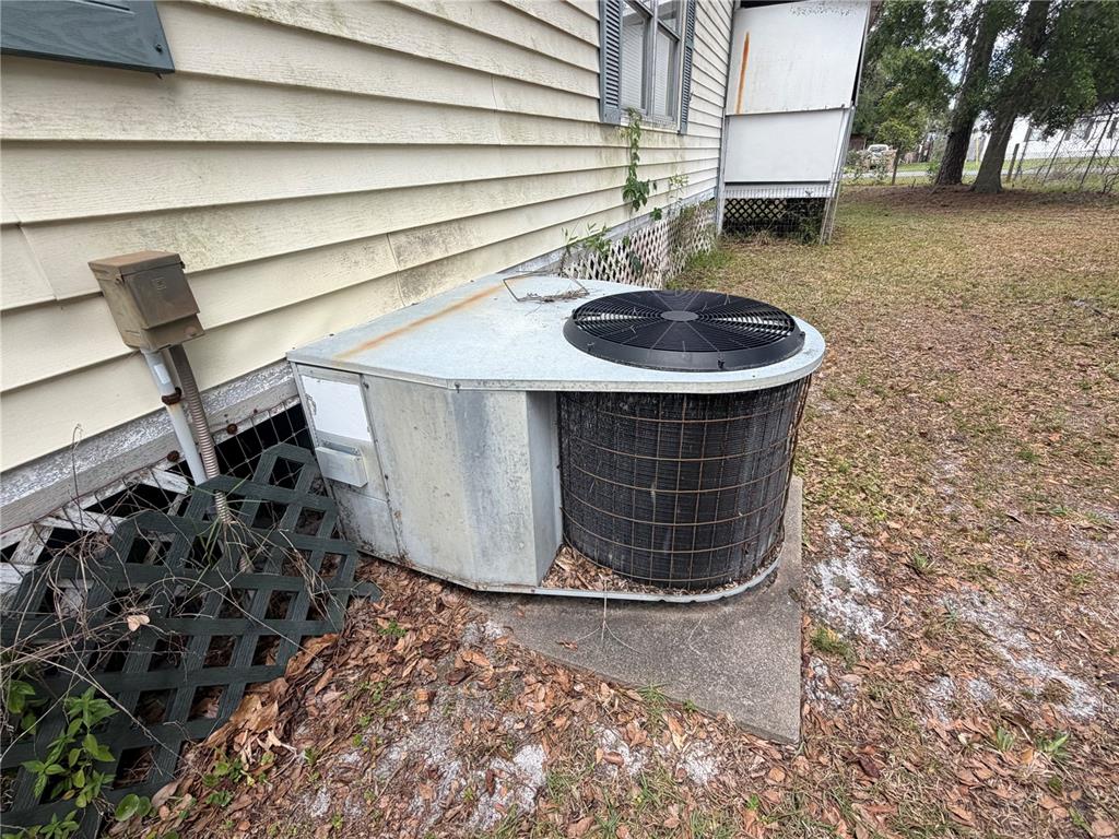 24138 Panther Road Astor, FL 32102 - Photo 28 of 34