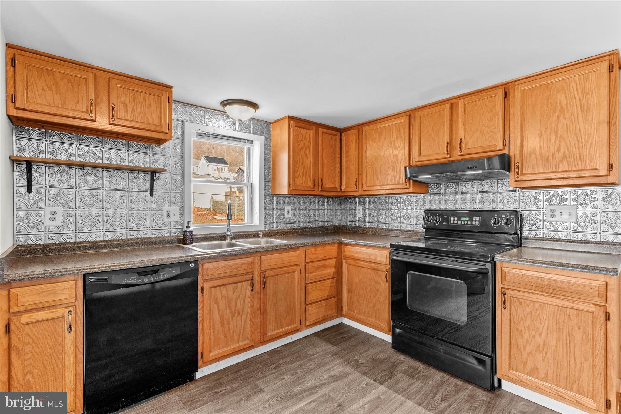 125 East Broad Street Williamstown, PA 17098 - Photo 13 of 31 Gallery Image 13