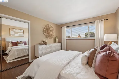 $1,169,000 | 33166 Basswood Avenue, Union City, CA 94587