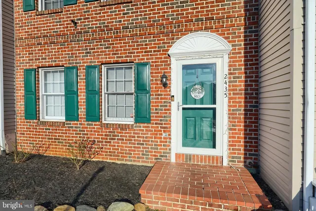 $209,900 | 2435 Woodmont Drive, York, PA 17404