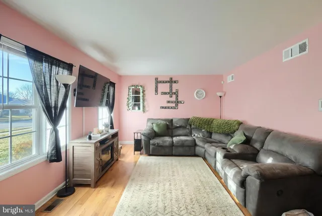 $209,900 | 2435 Woodmont Drive, York, PA 17404