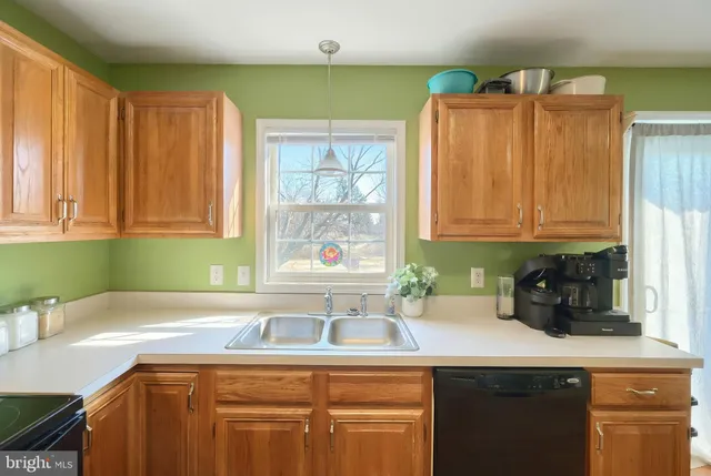 $209,900 | 2435 Woodmont Drive, York, PA 17404