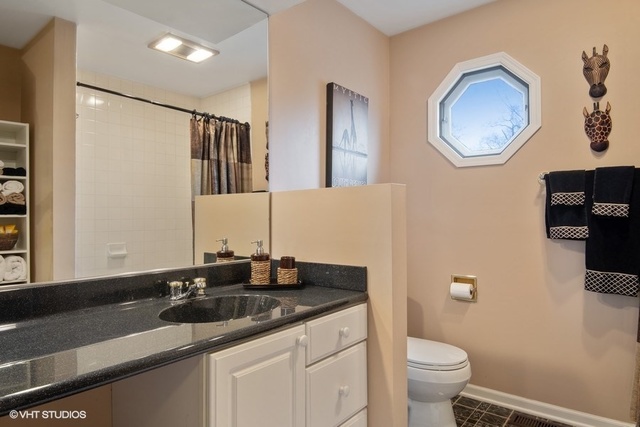 2542 Illinois Road Northbrook, IL 60062 - Photo 19 of 33