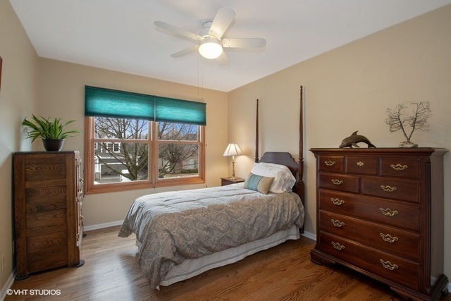 2542 Illinois Road Northbrook, IL 60062 - Photo 20 of 33