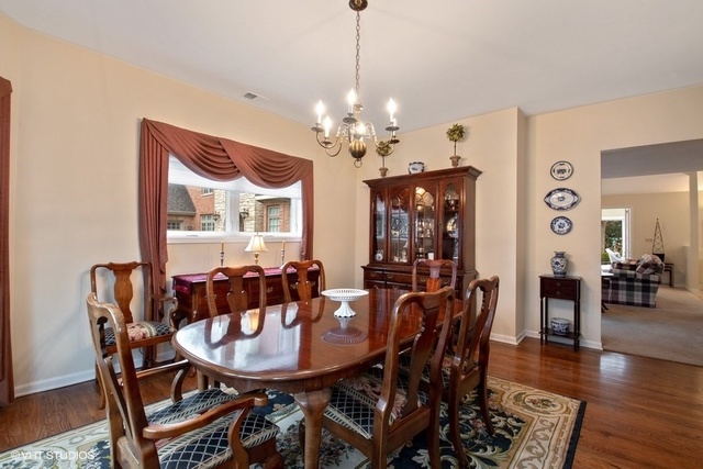 2542 Illinois Road Northbrook, IL 60062 - Photo 6 of 33