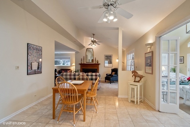2542 Illinois Road Northbrook, IL 60062 - Photo 9 of 33