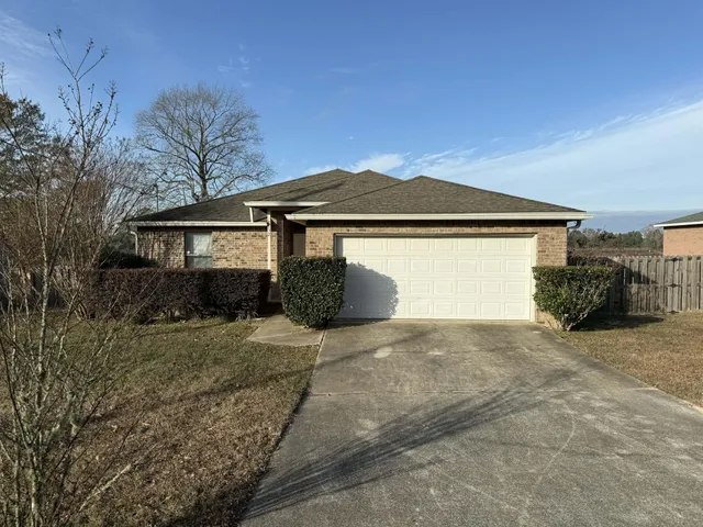 $1,500 | 8132 8th Street, Laurel Hill, FL 32567