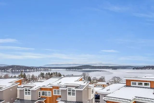 $979,900 | 36 Vantage Point Drive, Unit 3, Laconia, NH 03246