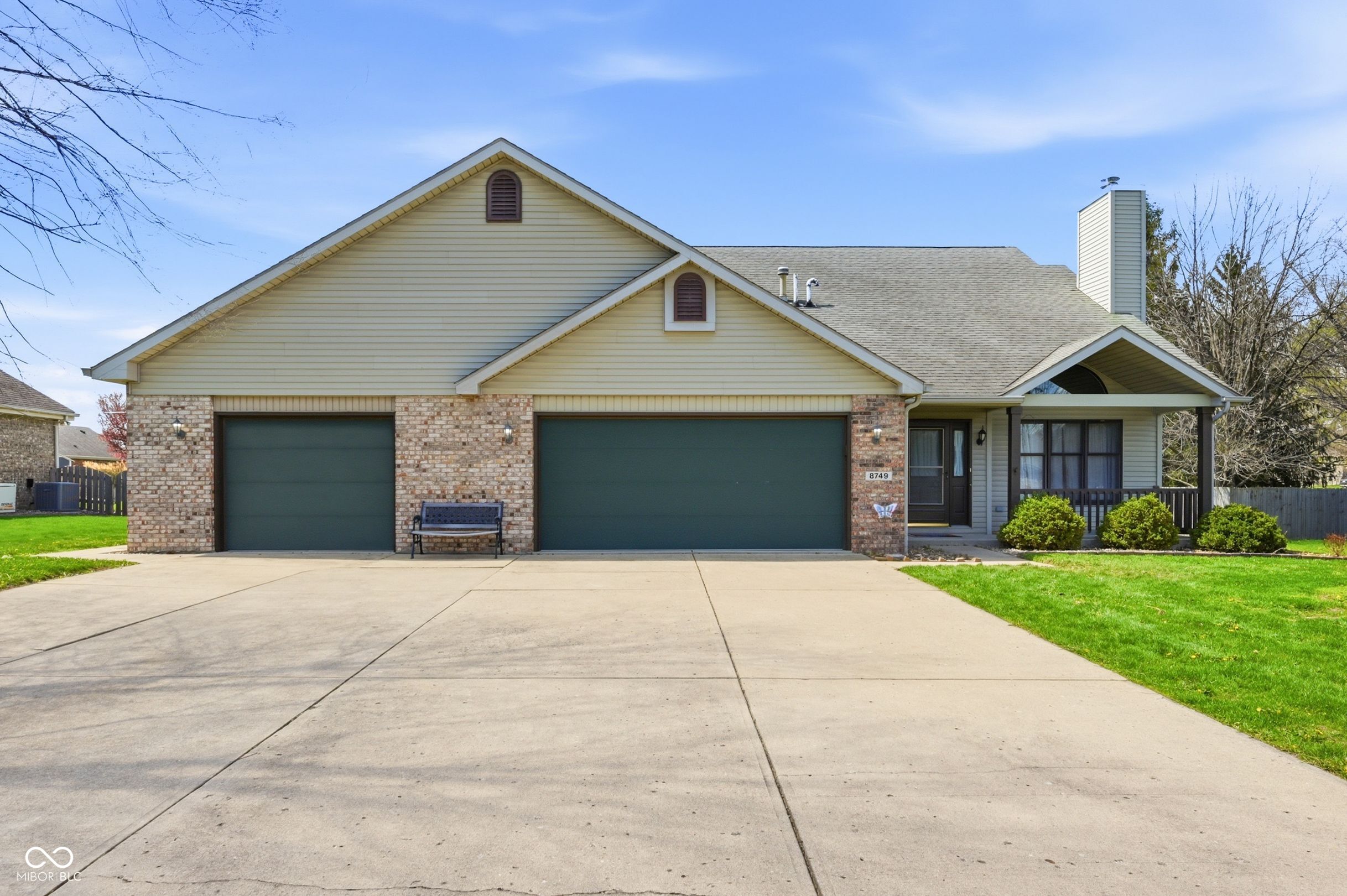 8749 Carriage Lane Pendleton, IN 46064 - Photo 2 of 27