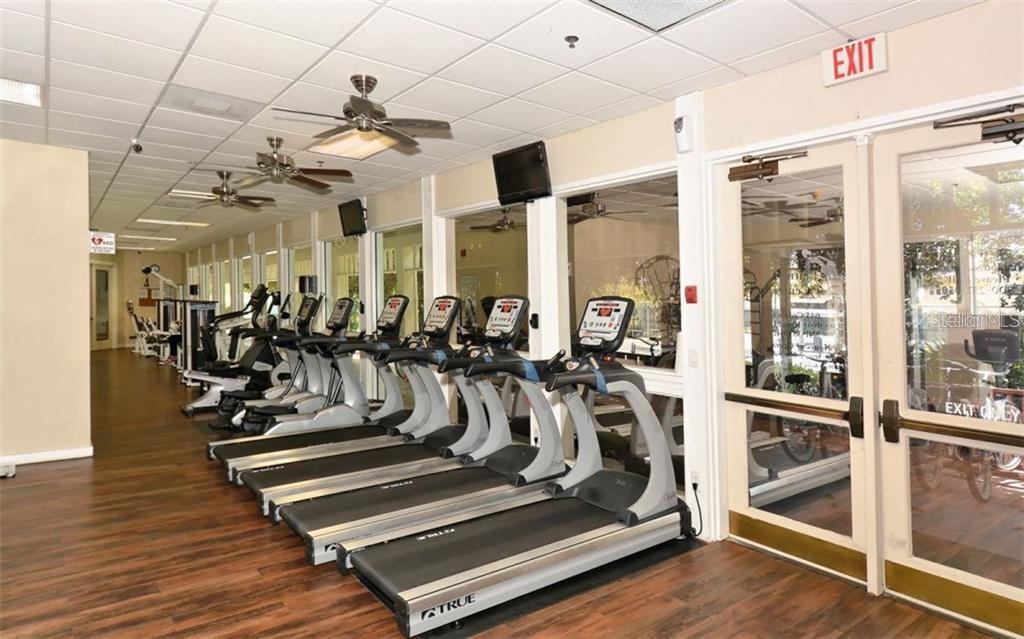 655 Cedars Court, Unit 655 Longboat Key, FL 34228 - Photo 16 of 22