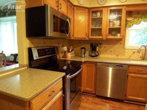 821 Raymond Road Owosso, MI 48867 - Photo 3 of 11 20401976-2.JPG