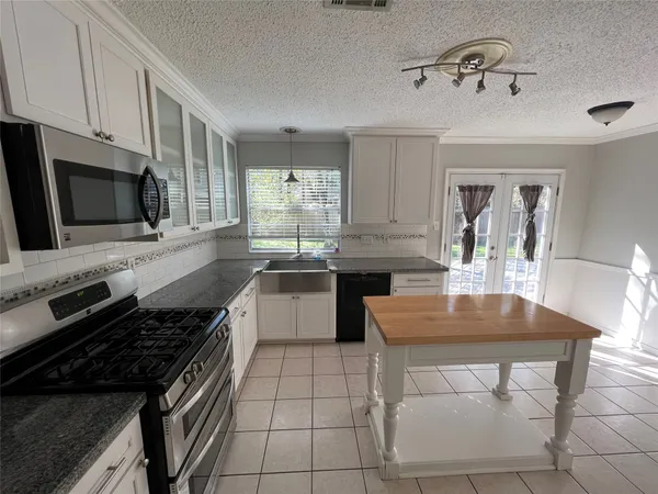 $2,350 | 38 Dusky Meadow Place, Spring, TX 77381