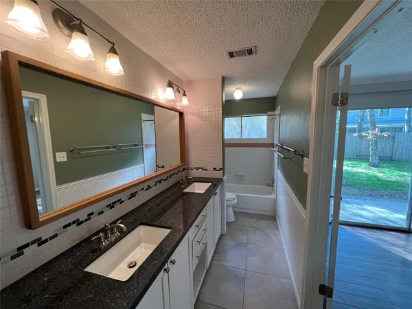 $2,350 | 38 Dusky Meadow Place, Spring, TX 77381