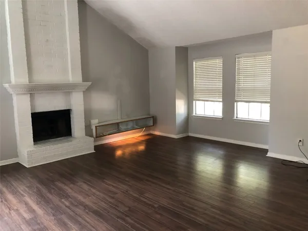 $2,350 | 38 Dusky Meadow Place, Spring, TX 77381