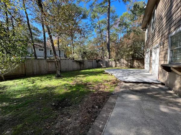 $2,350 | 38 Dusky Meadow Place, Spring, TX 77381