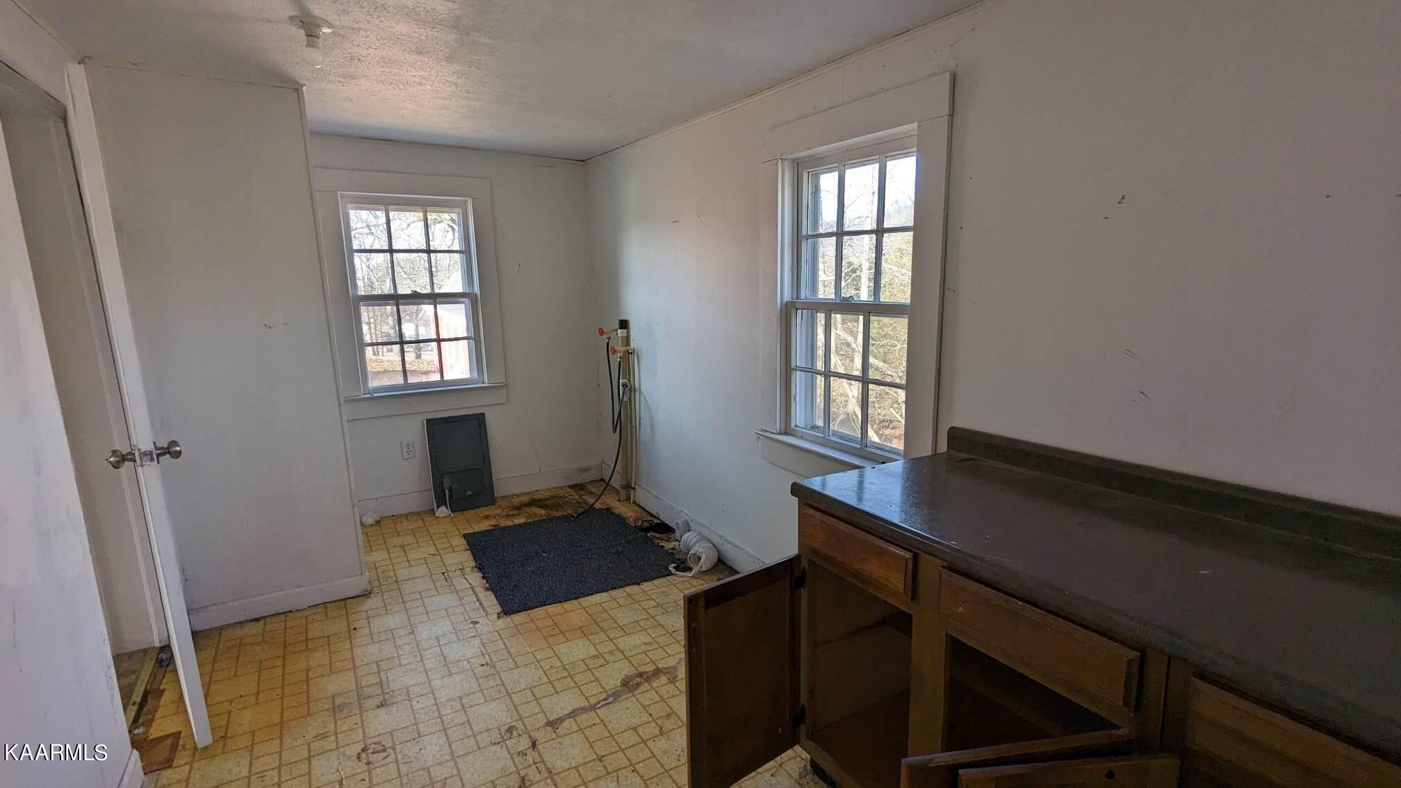 775 Meadow Branch Road Bean Station, TN 37708 - Photo 8 of 10 325480021_3440676359531937_3939236385294