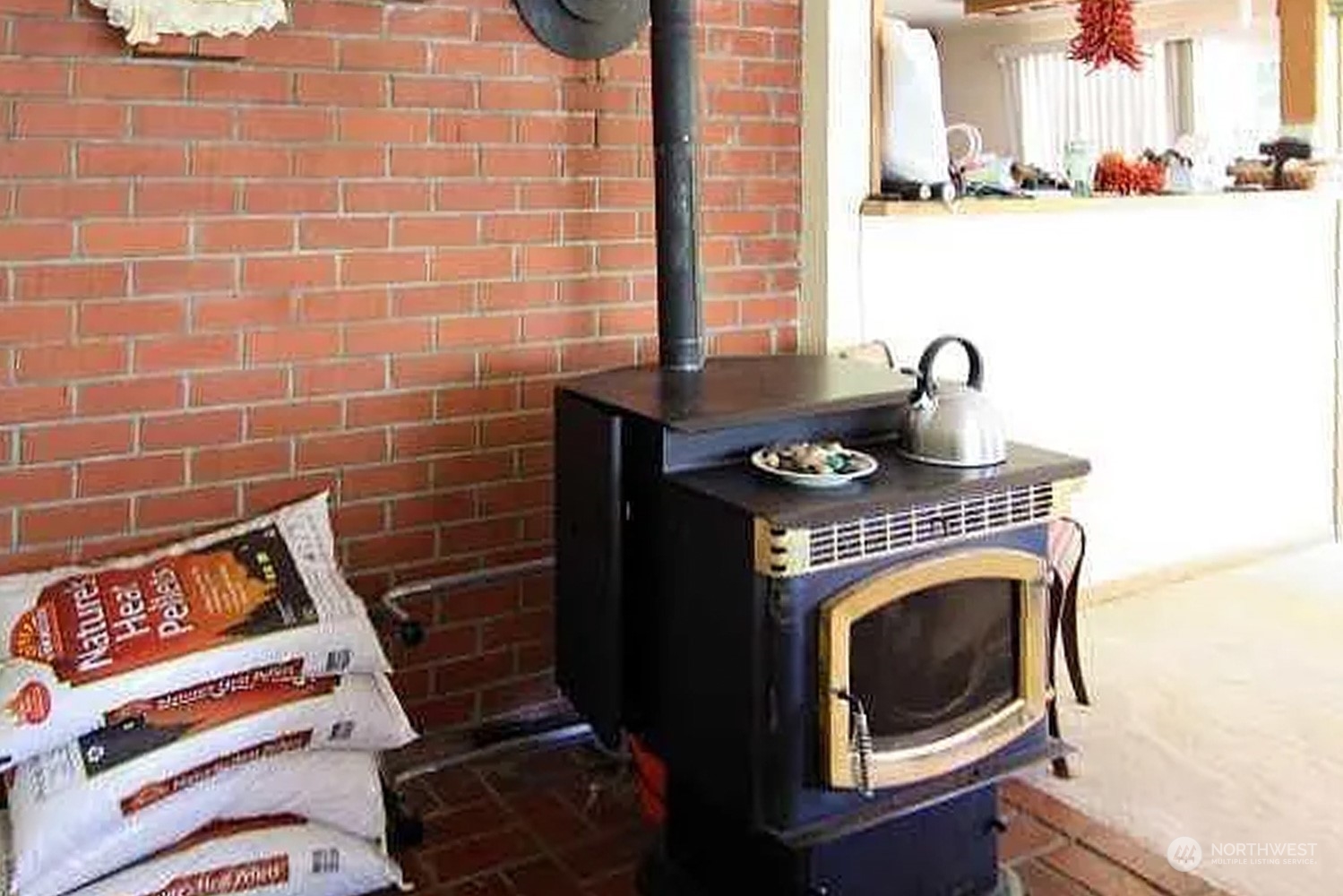 1551 East Loop Road Stevenson, WA 98648 - Photo 6 of 19 a close view of a stove a washer and dryer