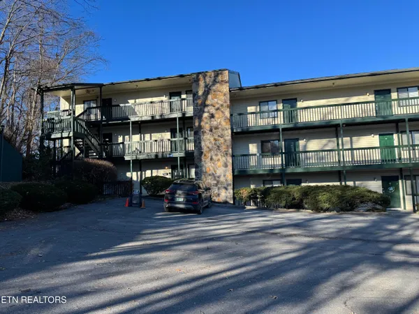 $240,000 | 1102 Ski View Drive, Unit 6, Gatlinburg, TN 37738