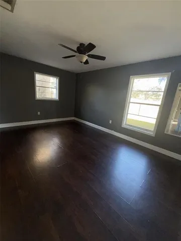 $234,900 | 285 East Lake Street, Umatilla, FL 32784