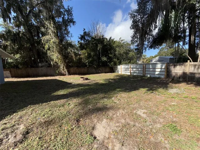 $234,900 | 285 East Lake Street, Umatilla, FL 32784