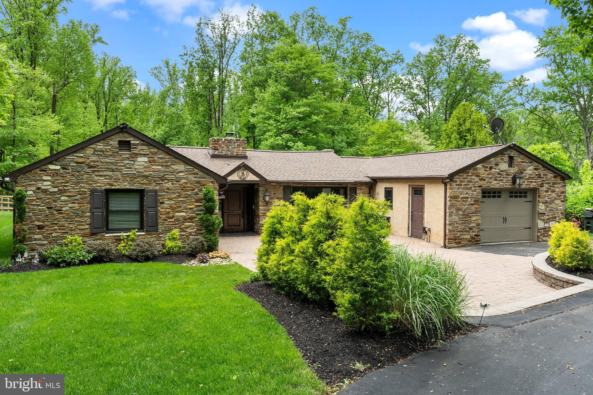 2330 Huntingdon Road Huntingdon Valley, PA 19006 - Photo 2 of 48 Gallery Image 2