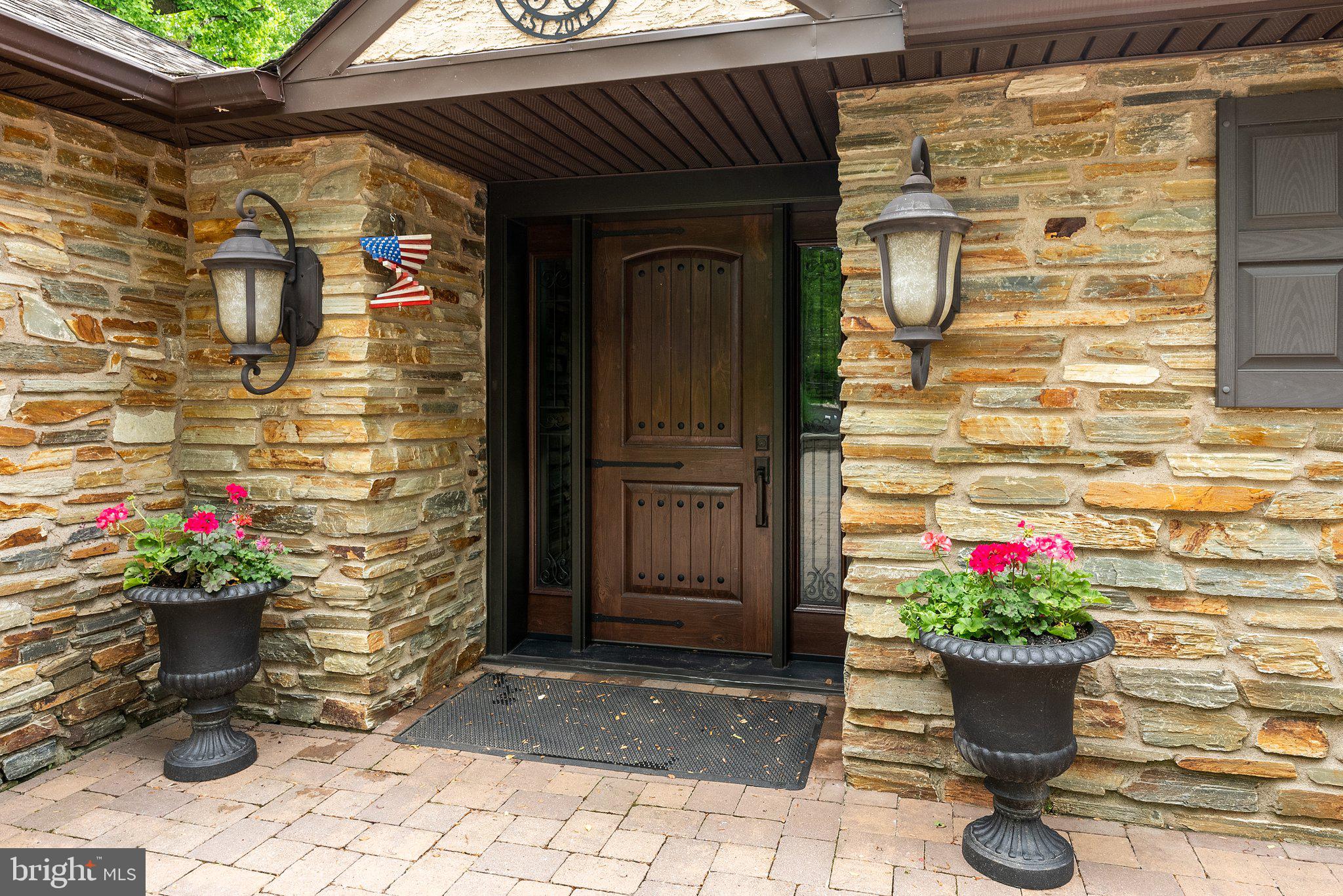 2330 Huntingdon Road Huntingdon Valley, PA 19006 - Photo 5 of 48 Gallery Image 5