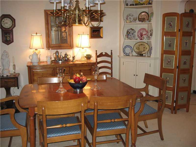 601-1217 Beverly Road Mt. Lebanon, PA 15243 - Photo 8 of 24 Dining Room. 1217 Cochran Rd.....dining room with corner cupboards....chandelier does not stay