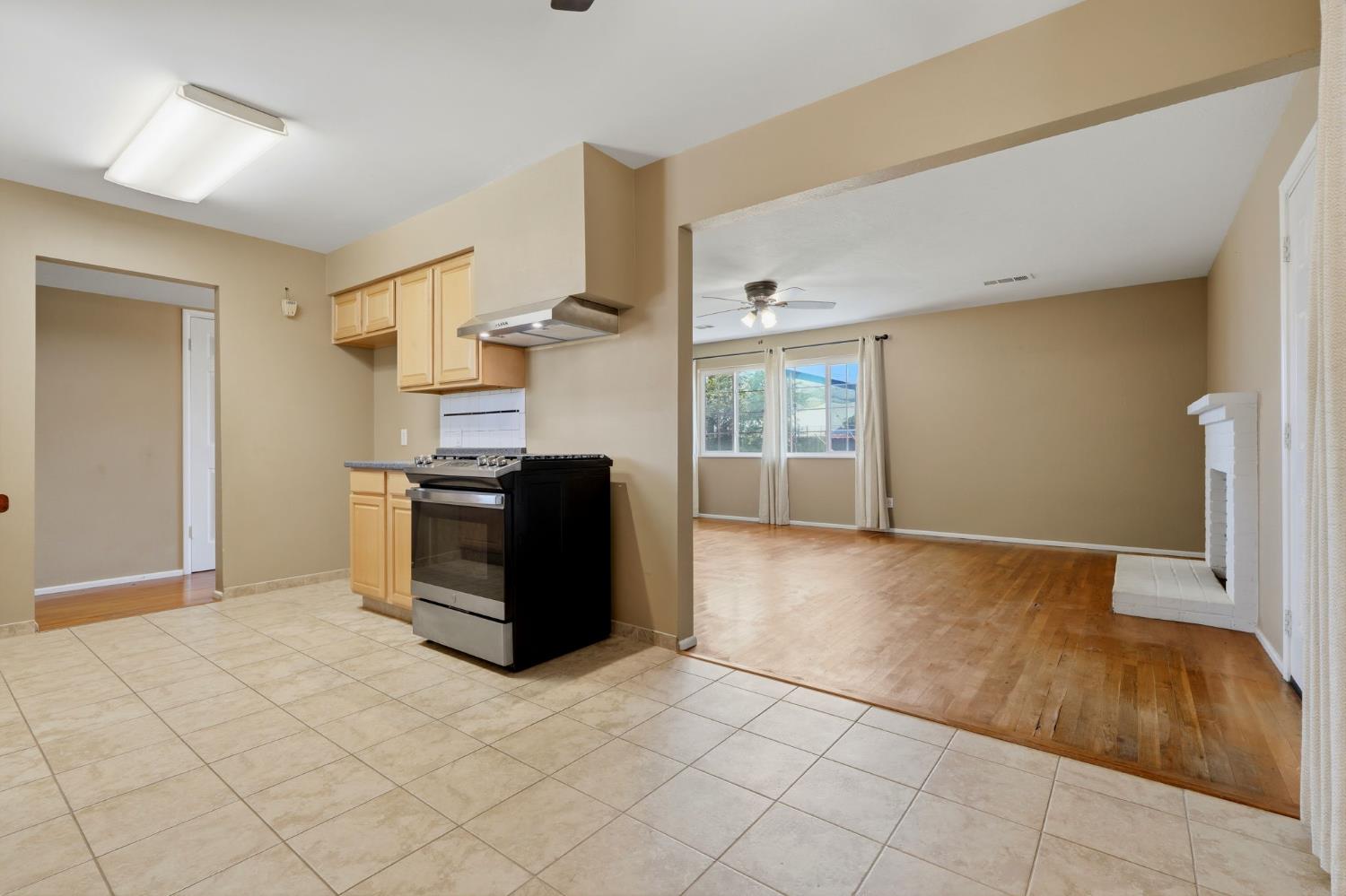 313 North 2nd Street Fowler, CA 93625 - Photo 9 of 27