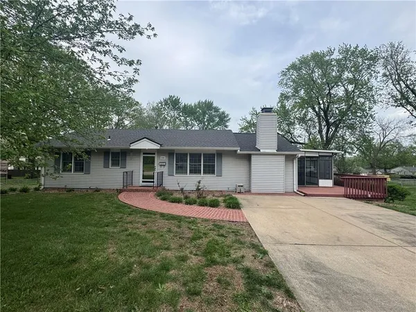 $279,000 | 12000 West 60th Place, Shawnee, KS 66216