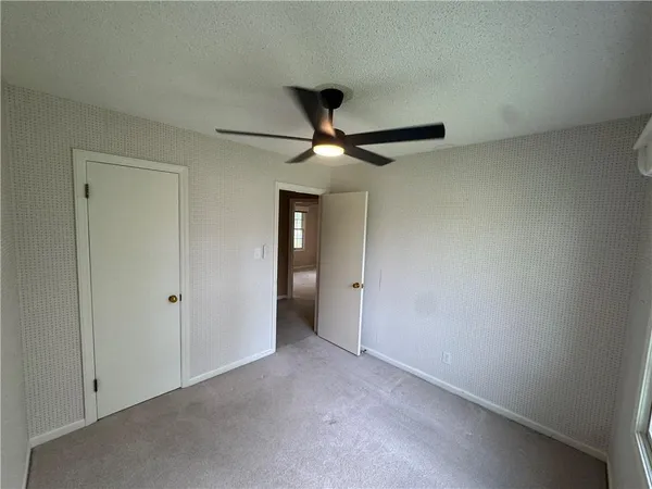 $279,000 | 12000 West 60th Place, Shawnee, KS 66216