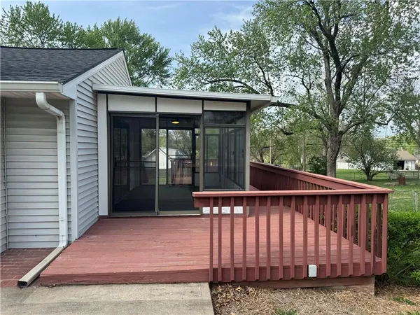 $279,000 | 12000 West 60th Place, Shawnee, KS 66216
