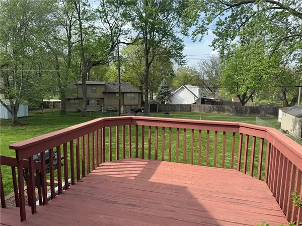 $279,000 | 12000 West 60th Place, Shawnee, KS 66216