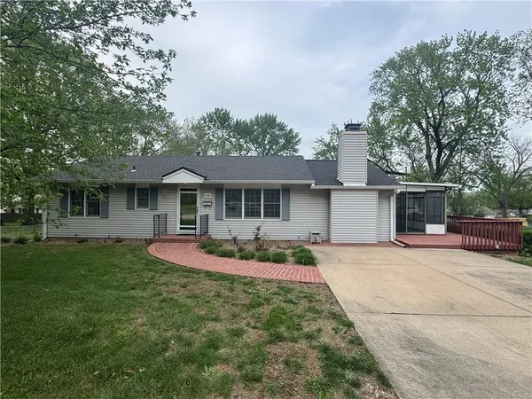 $279,000 | 12000 West 60th Place, Shawnee, KS 66216