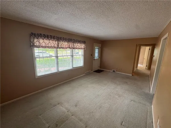 $279,000 | 12000 West 60th Place, Shawnee, KS 66216