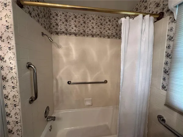 $279,000 | 12000 West 60th Place, Shawnee, KS 66216