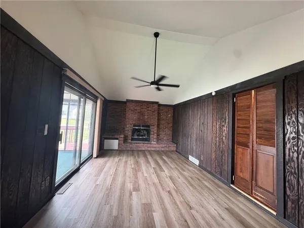 $279,000 | 12000 West 60th Place, Shawnee, KS 66216