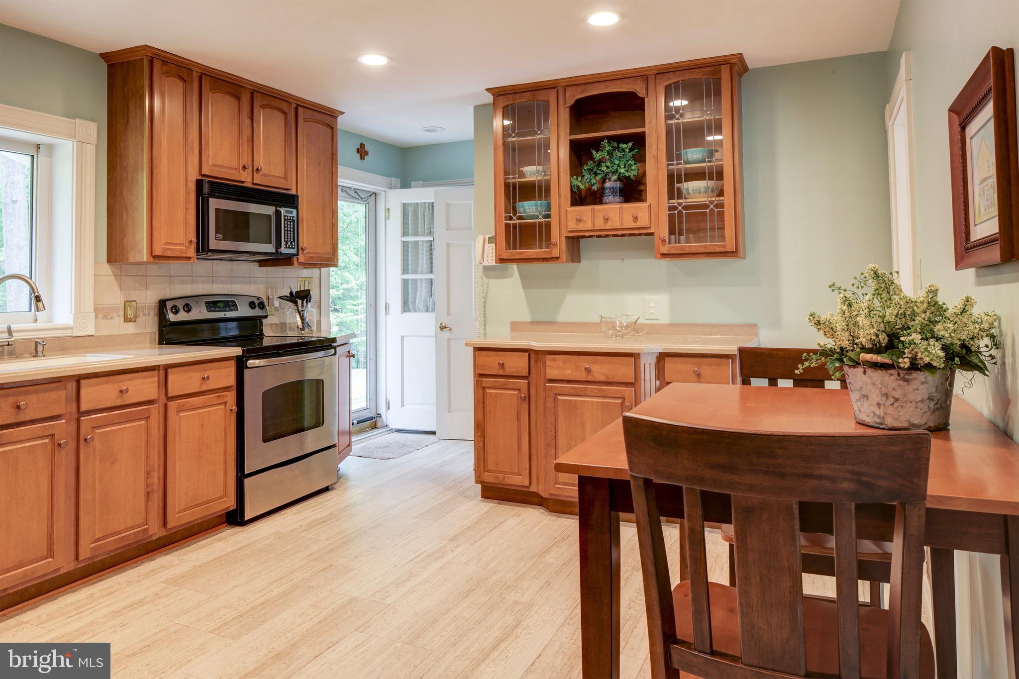 716 Pasadena Road Pasadena, MD 21122 - Photo 8 of 31 Kitchen